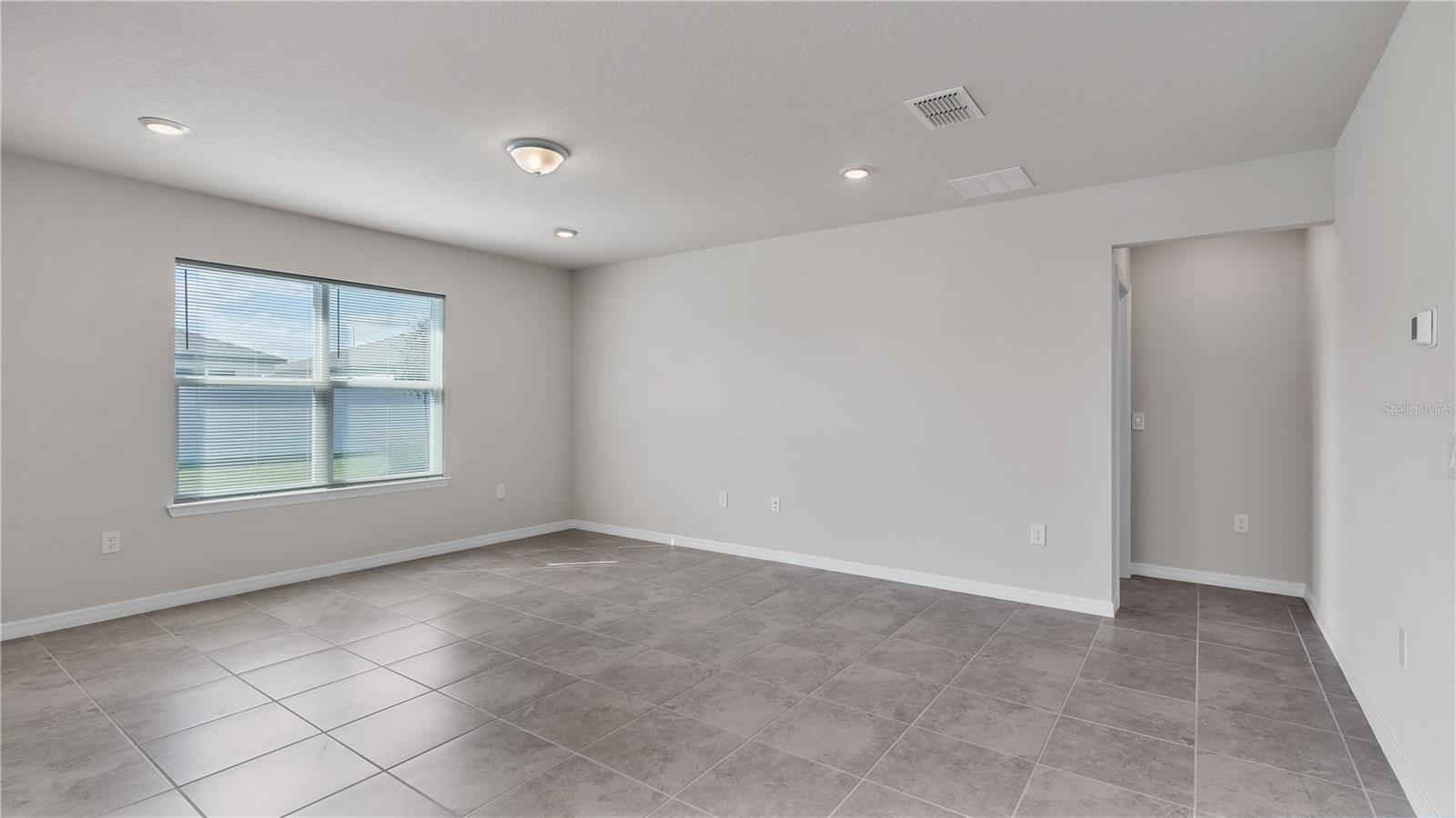 1137 MICHELANGELO LN