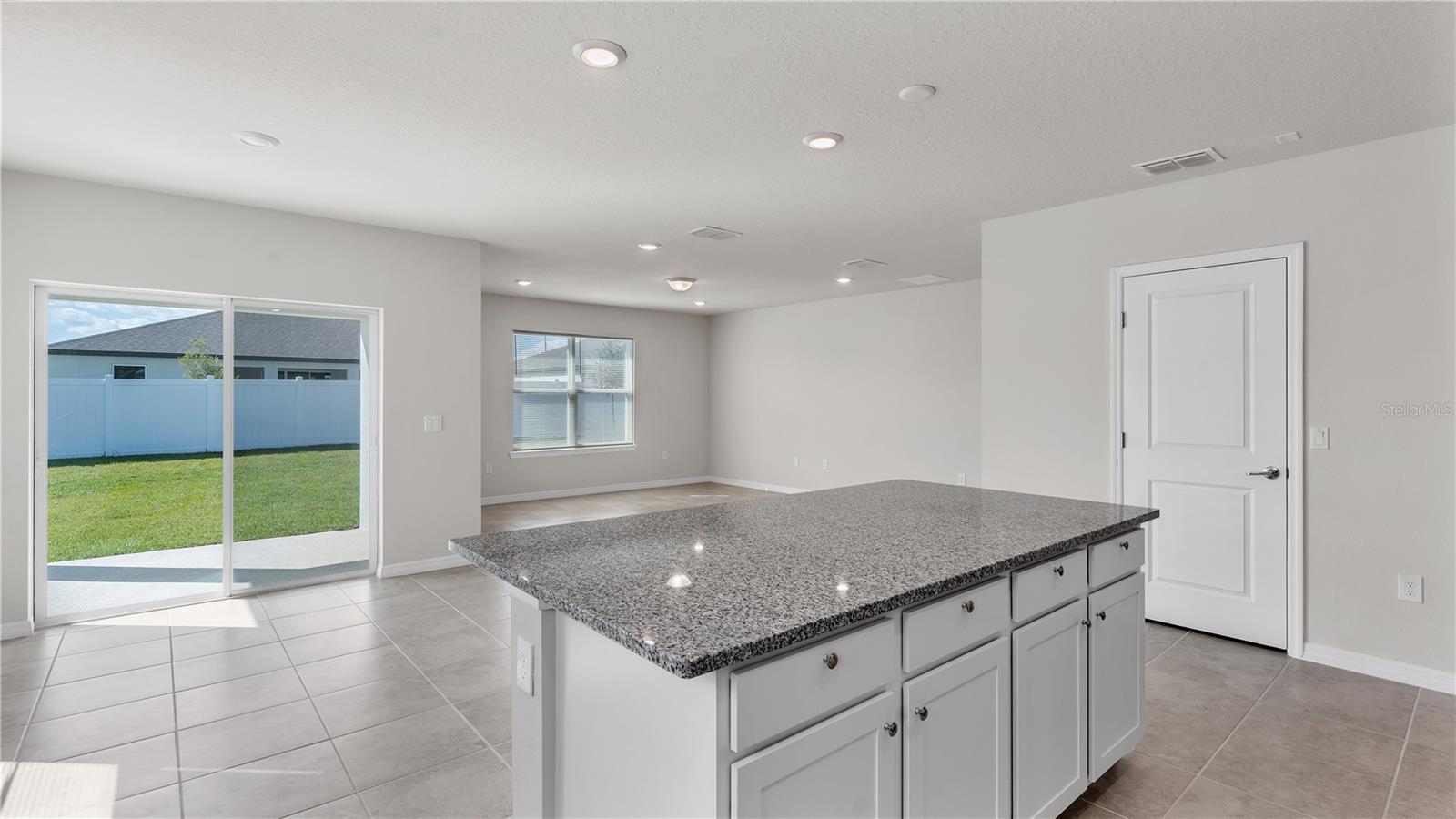 1137 MICHELANGELO LN