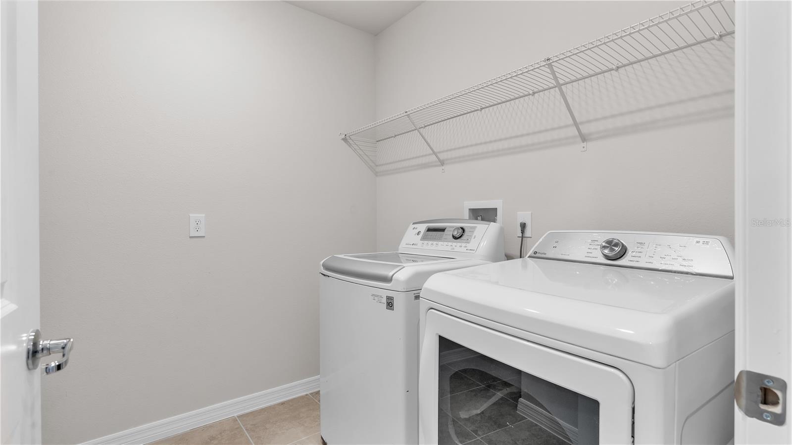 1137 MICHELANGELO LN