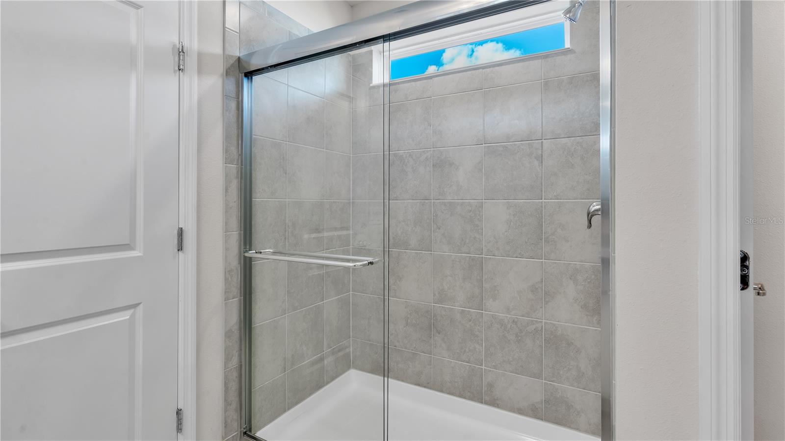 1137 MICHELANGELO LN