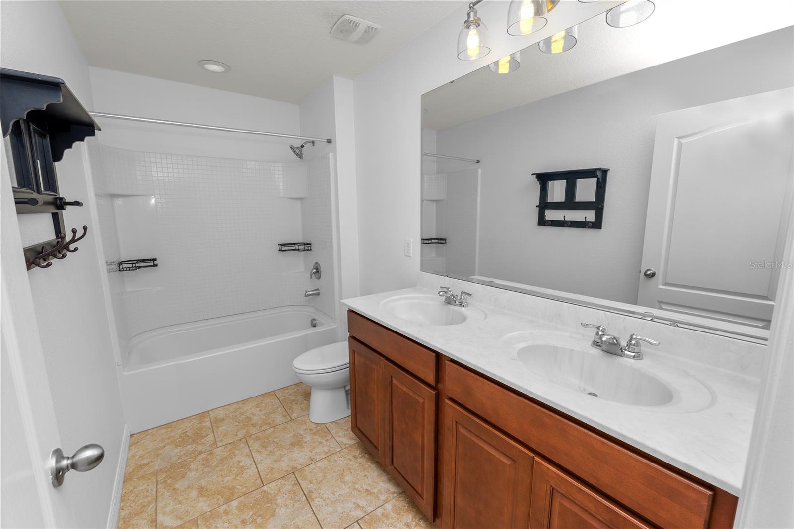 3537 JULIUS ESTATES BLVD