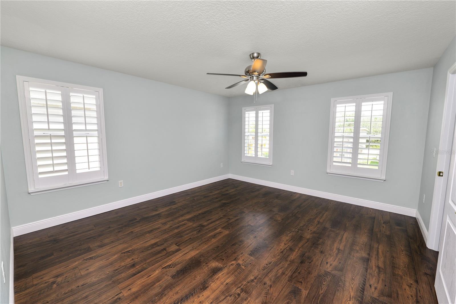 3537 JULIUS ESTATES BLVD