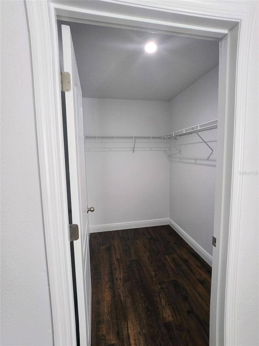 3537 JULIUS ESTATES BLVD