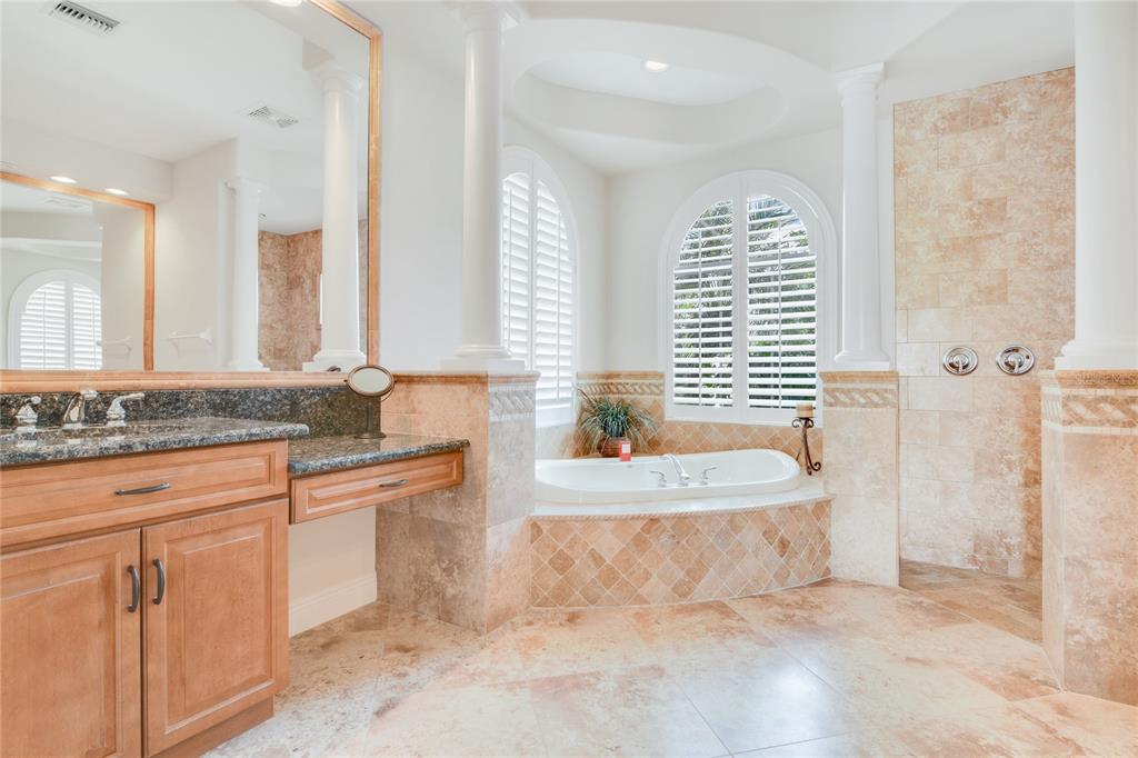 2621 LANCASTER RIDGE DR