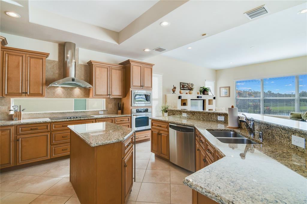 2621 LANCASTER RIDGE DR