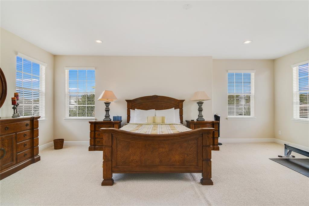 2621 LANCASTER RIDGE DR