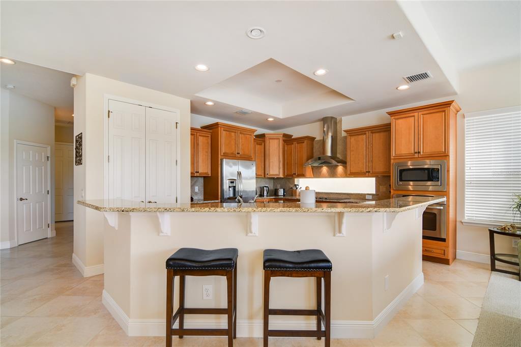2621 LANCASTER RIDGE DR