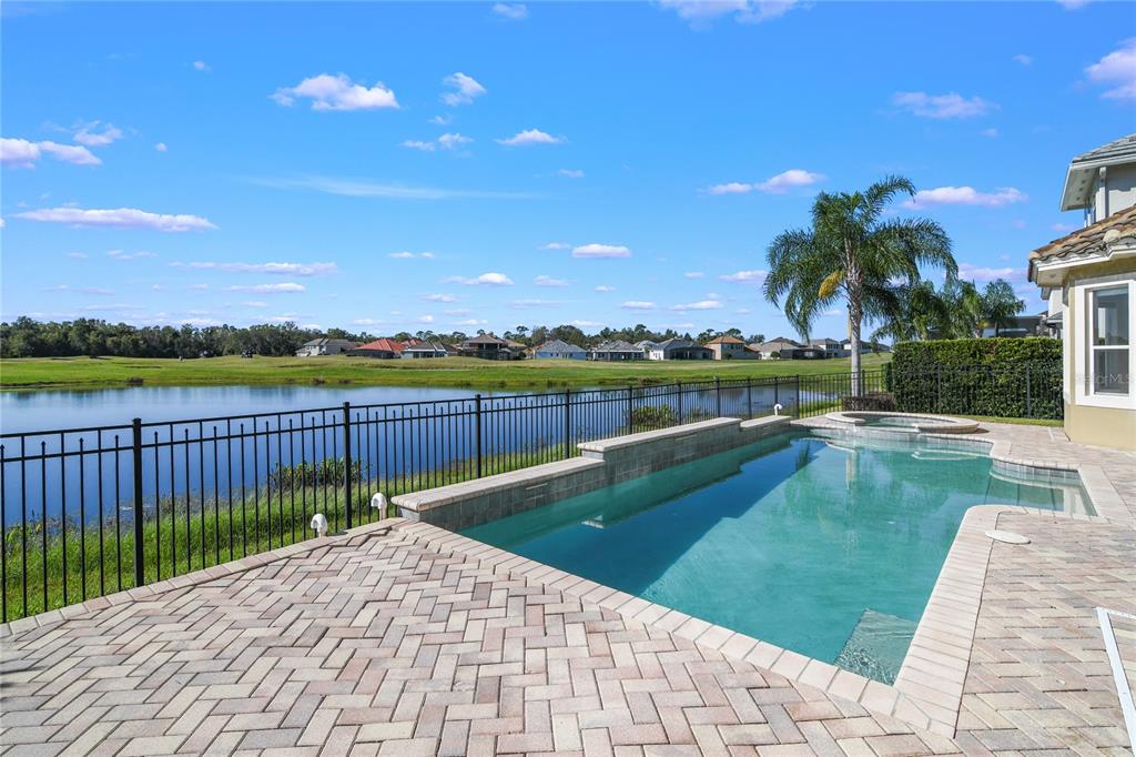 2621 LANCASTER RIDGE DR