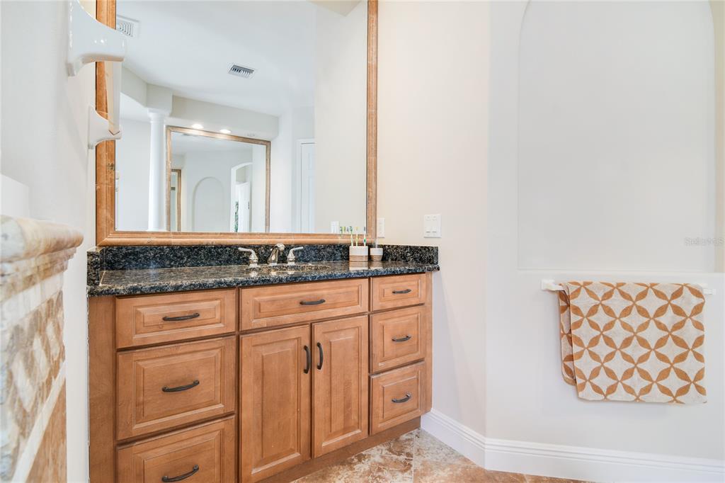 2621 LANCASTER RIDGE DR