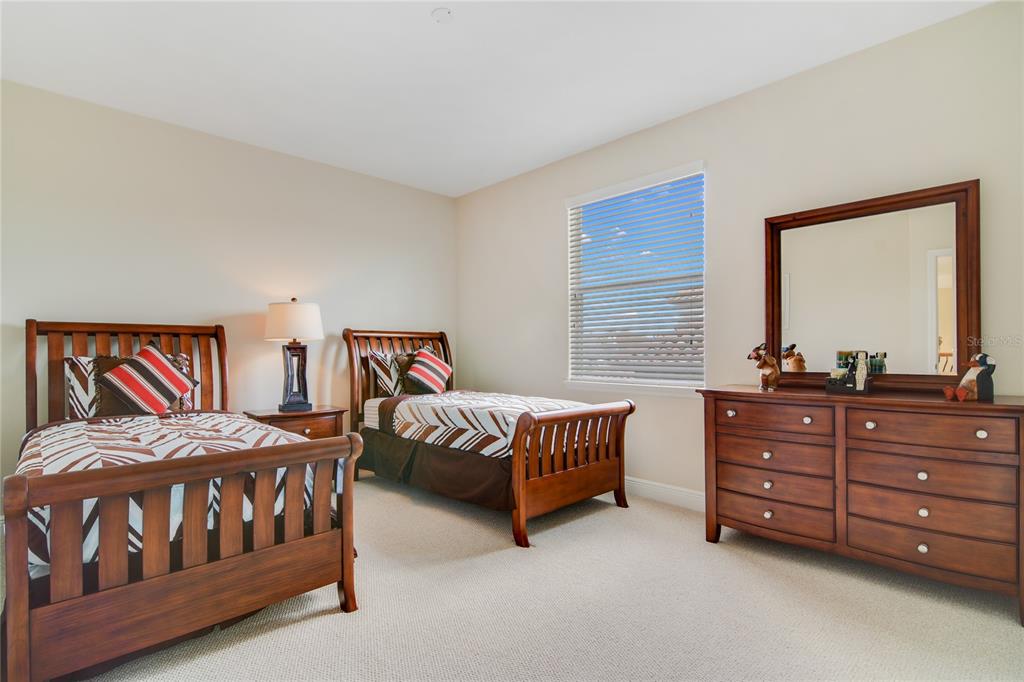 2621 LANCASTER RIDGE DR