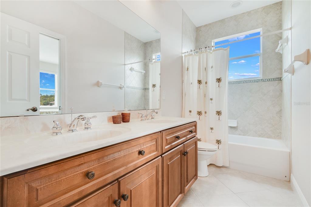 2621 LANCASTER RIDGE DR