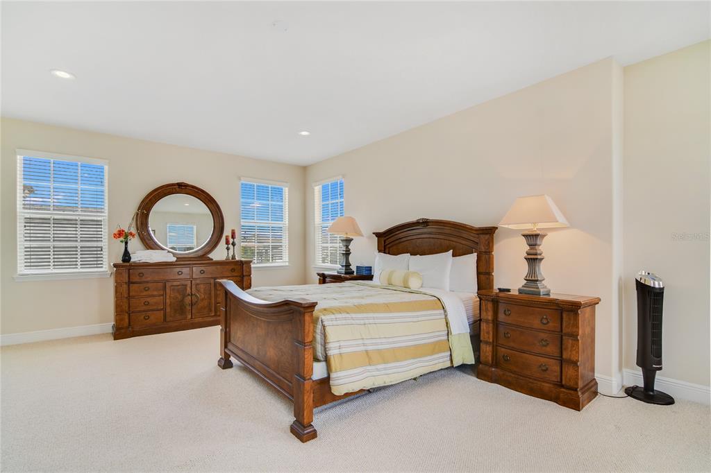 2621 LANCASTER RIDGE DR