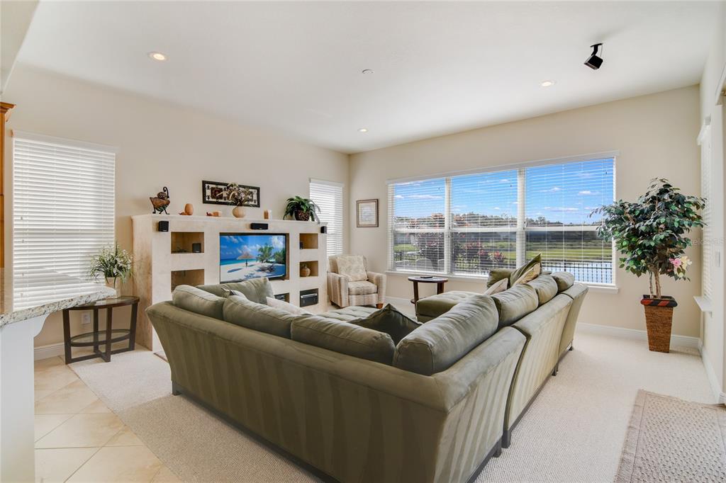 2621 LANCASTER RIDGE DR