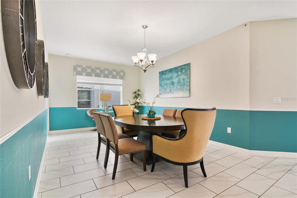 1542 MOON VALLEY DR