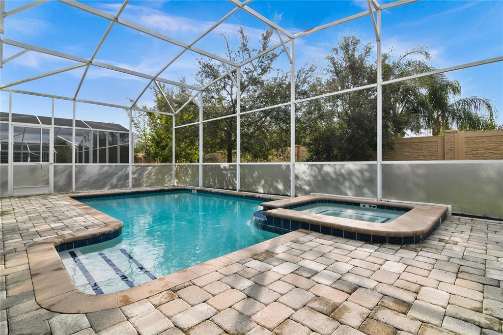 1542 MOON VALLEY DR