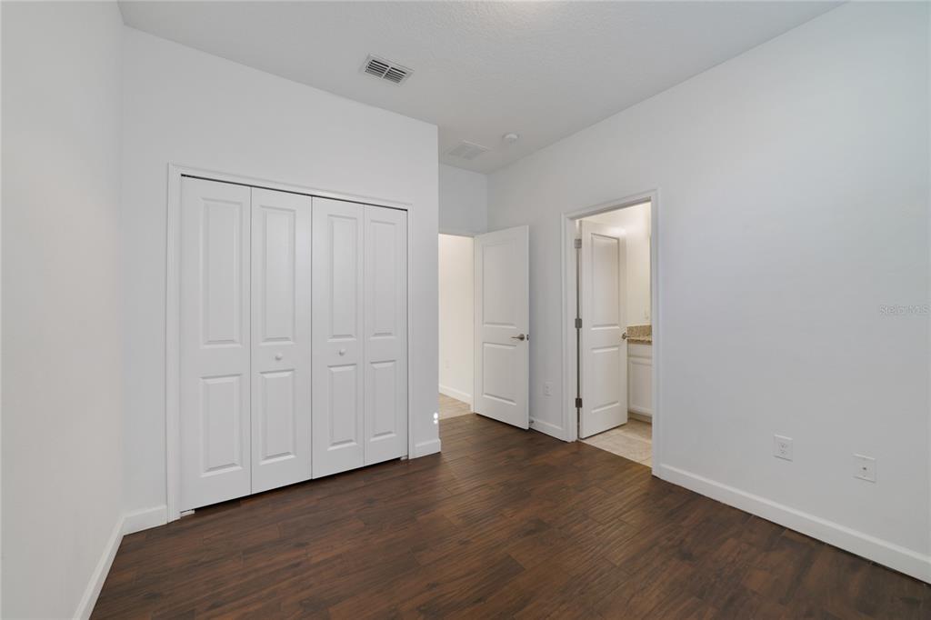 4898 CORTLAND DR