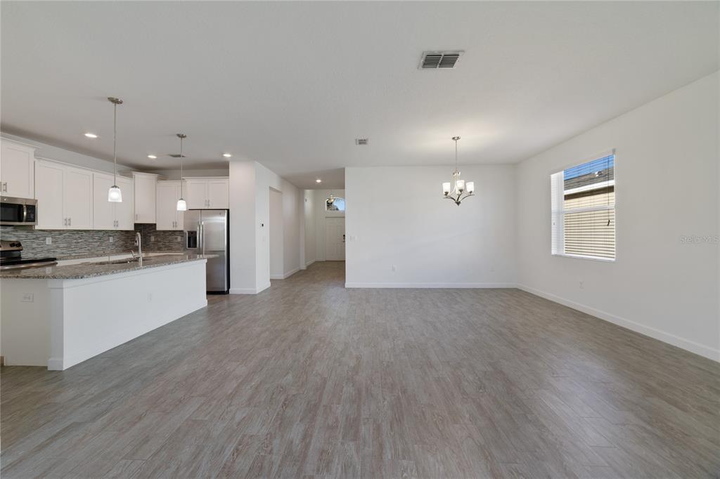 4898 CORTLAND DR
