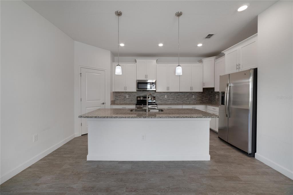 4898 CORTLAND DR