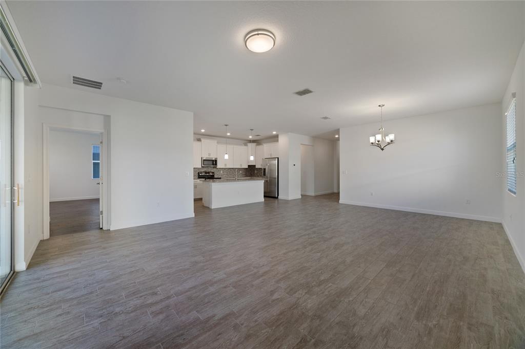 4898 CORTLAND DR