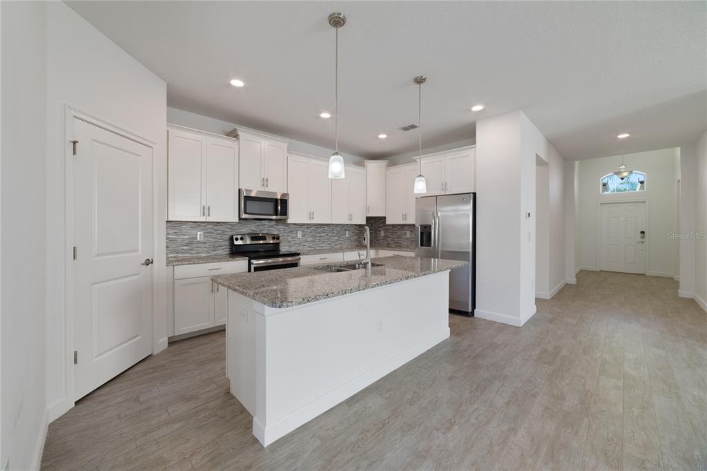4898 CORTLAND DR