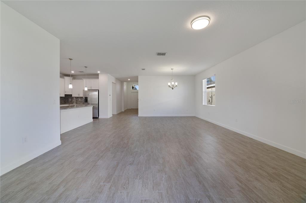 4898 CORTLAND DR
