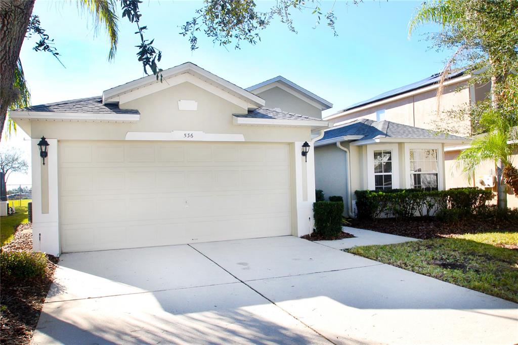 536 HENLEY CIR