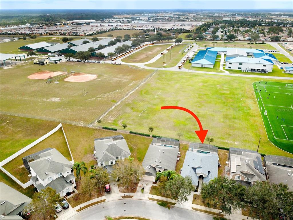 536 HENLEY CIR