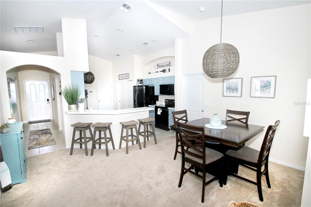 536 HENLEY CIR