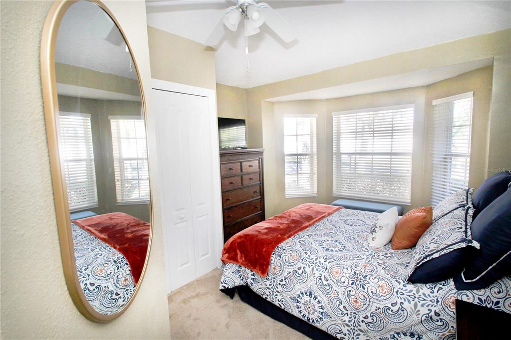 536 HENLEY CIR