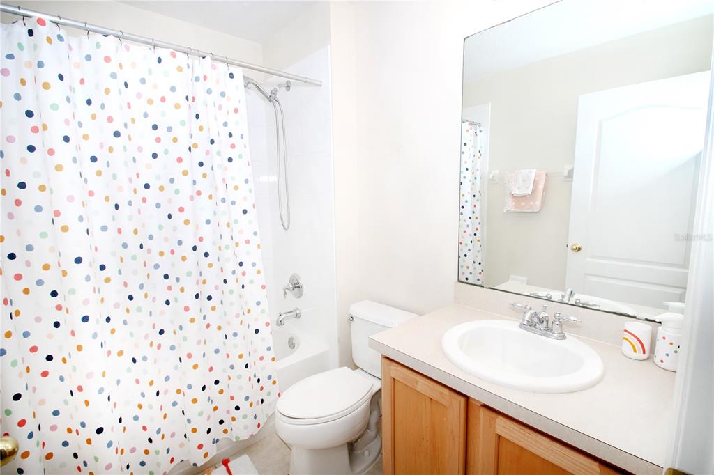 536 HENLEY CIR