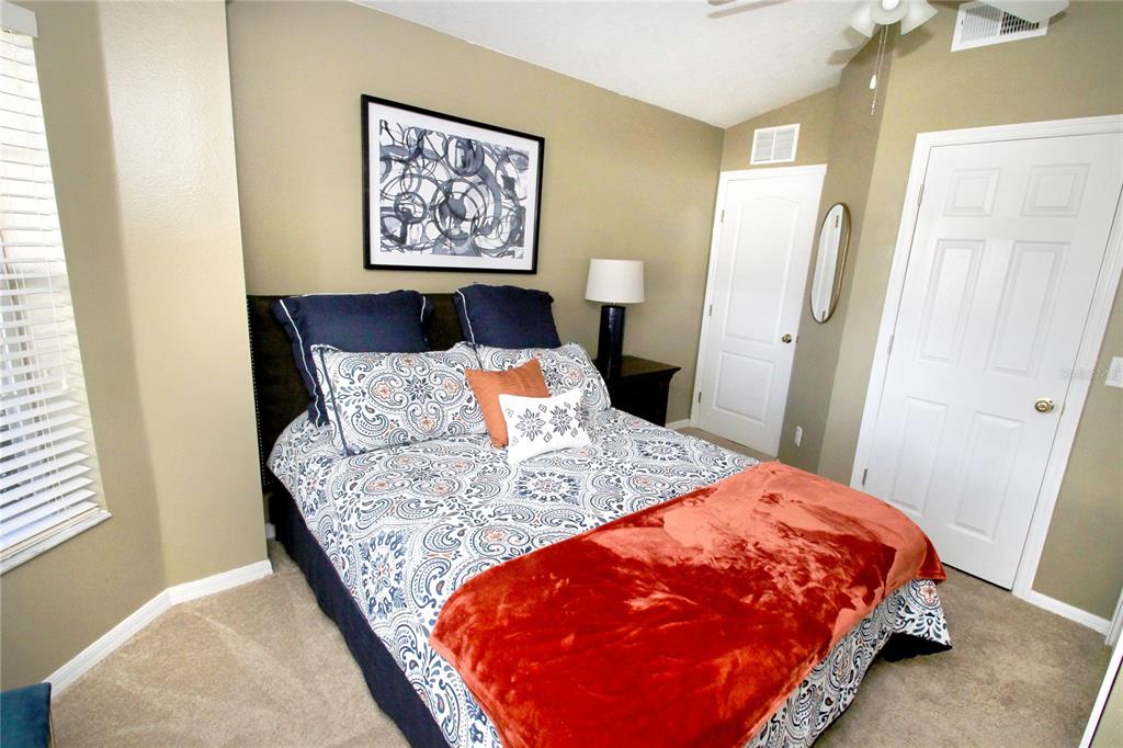 536 HENLEY CIR