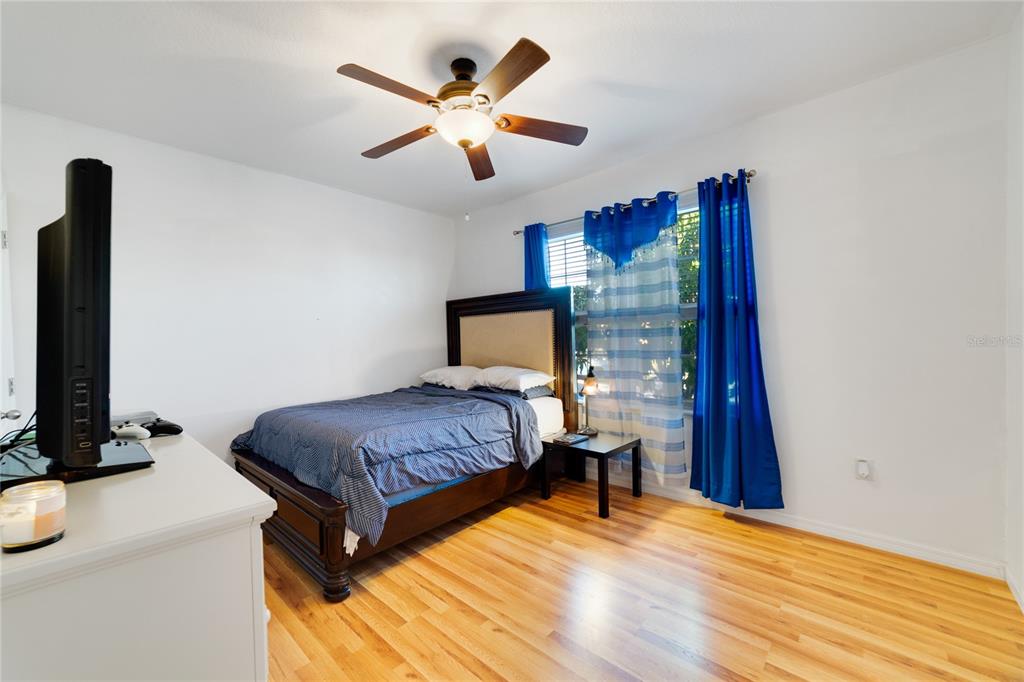 1006 SUFFRAGETTE CIR