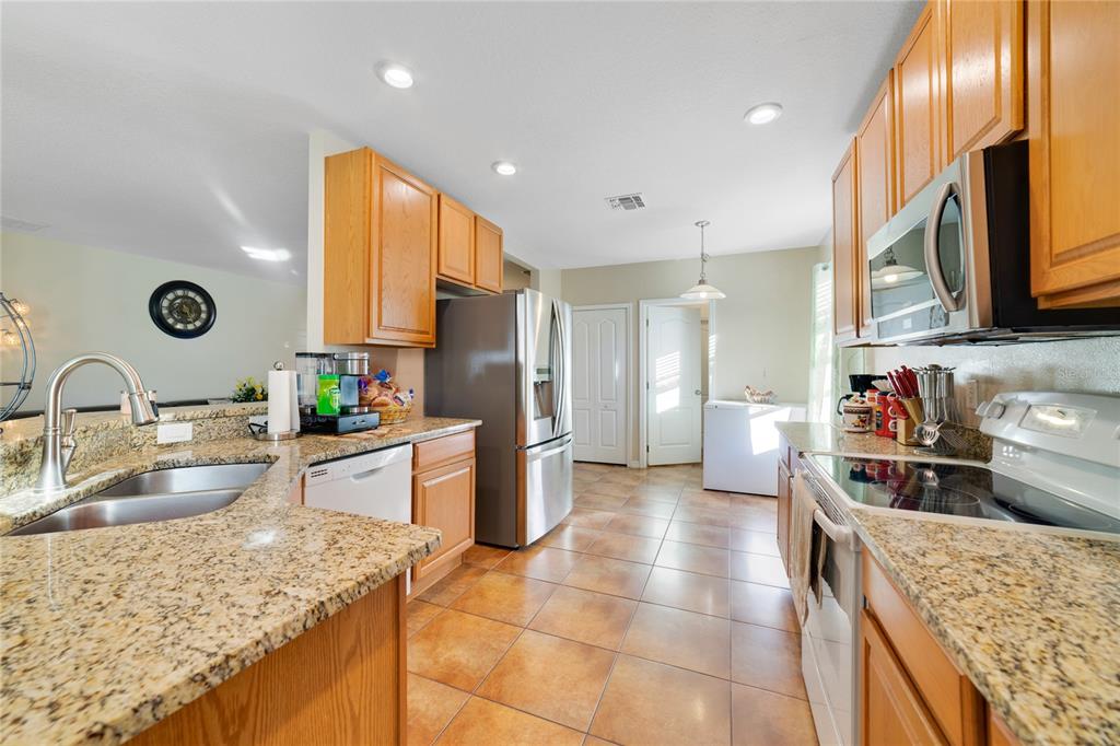 1006 SUFFRAGETTE CIR