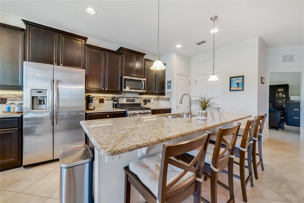 112 DEL SOL AVE