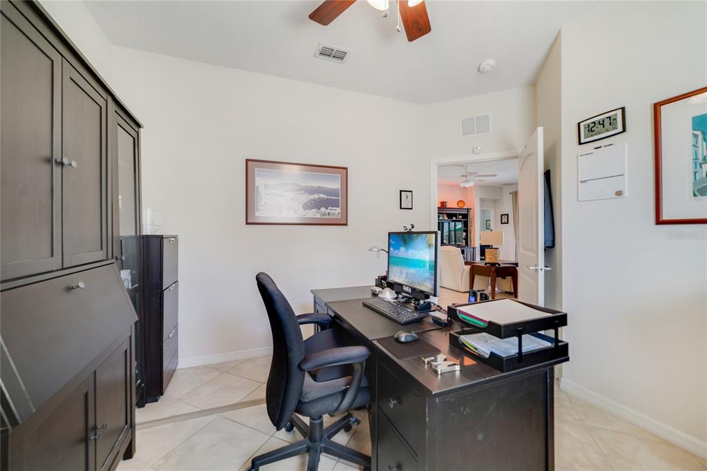 112 DEL SOL AVE