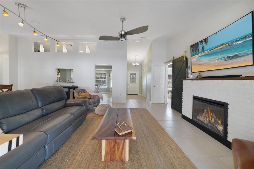 1530 SPRING RIDGE CIR