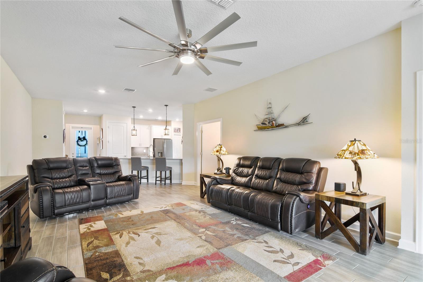 2633 CAMDEN PARK LOOP
