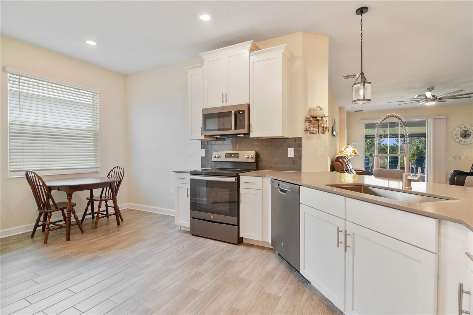 2633 CAMDEN PARK LOOP