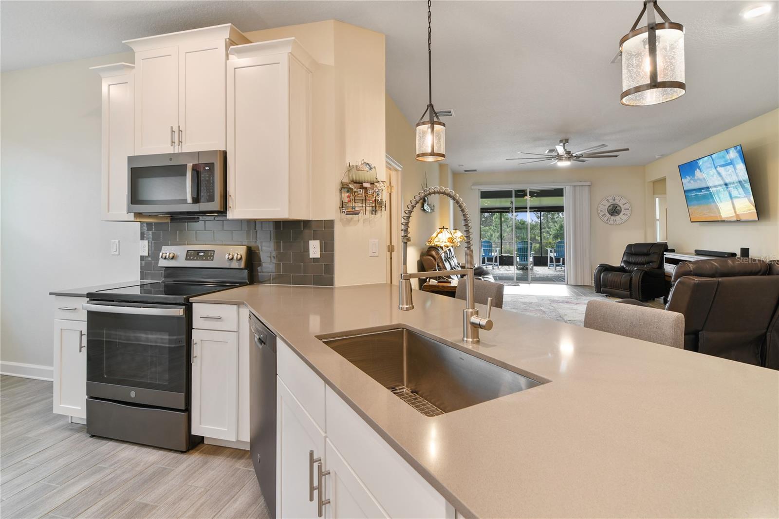 2633 CAMDEN PARK LOOP