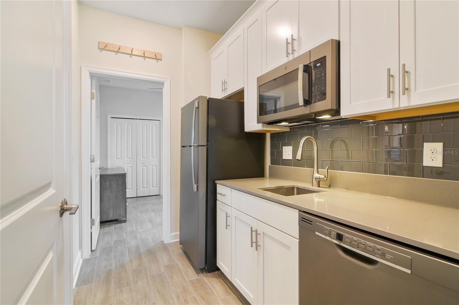2633 CAMDEN PARK LOOP