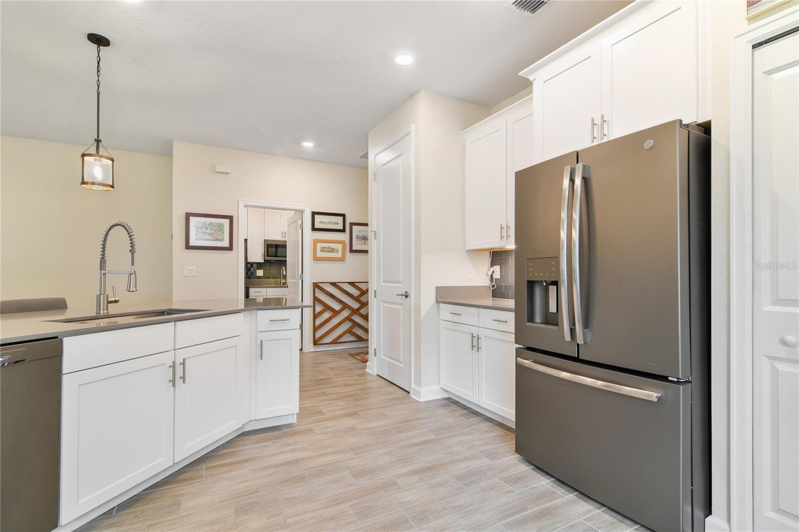 2633 CAMDEN PARK LOOP
