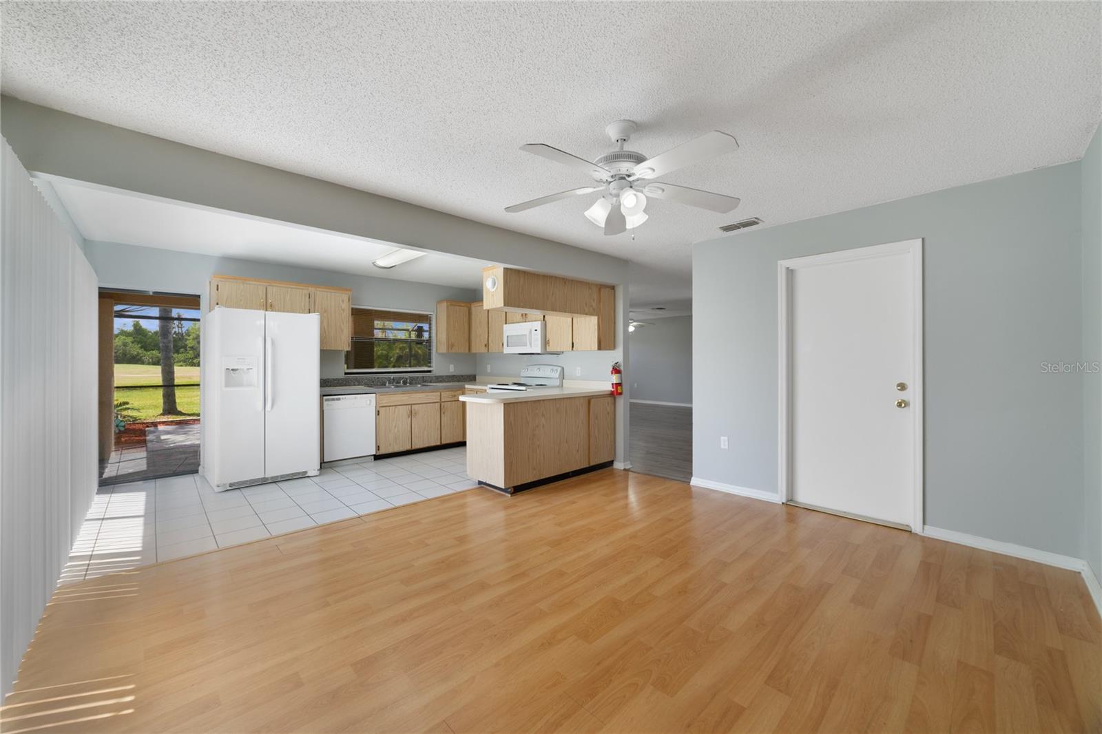 619 CADDY DR