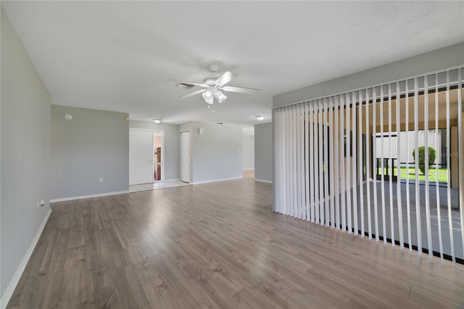 619 CADDY DR