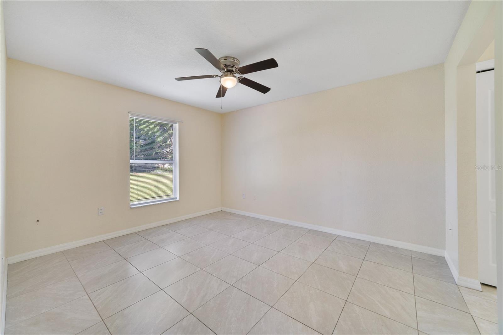 614 TAMARIN LN