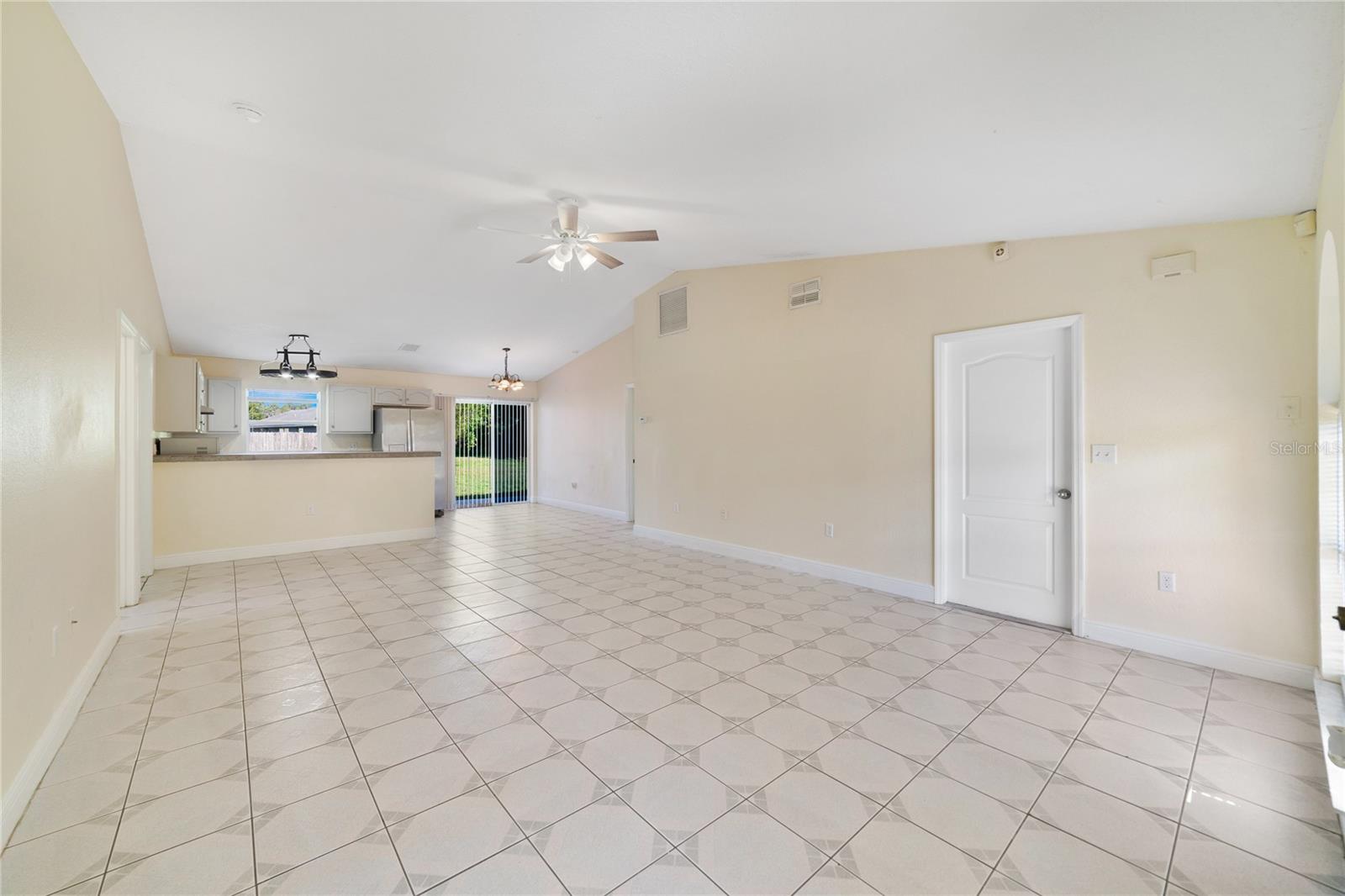 614 TAMARIN LN