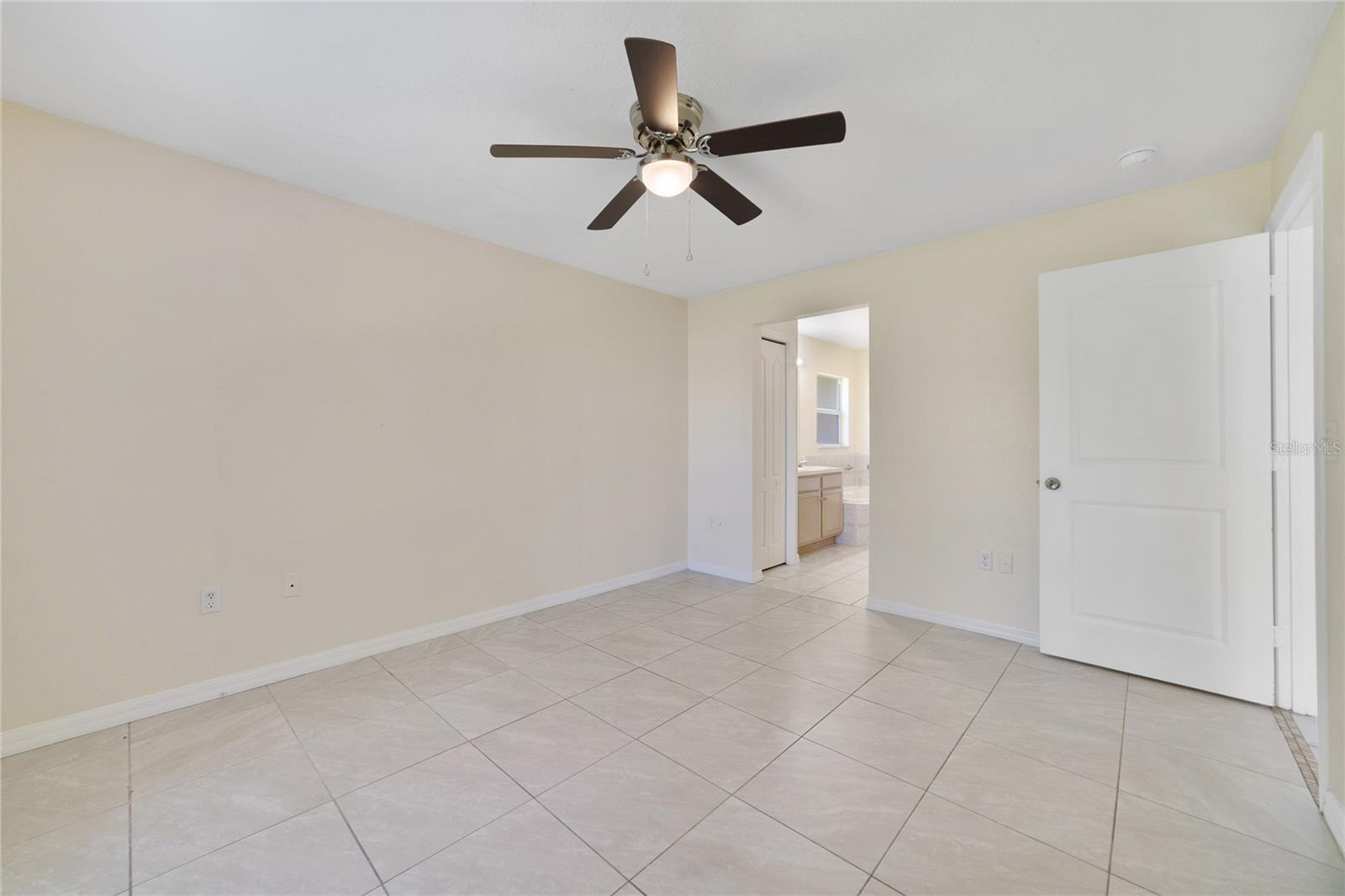 614 TAMARIN LN