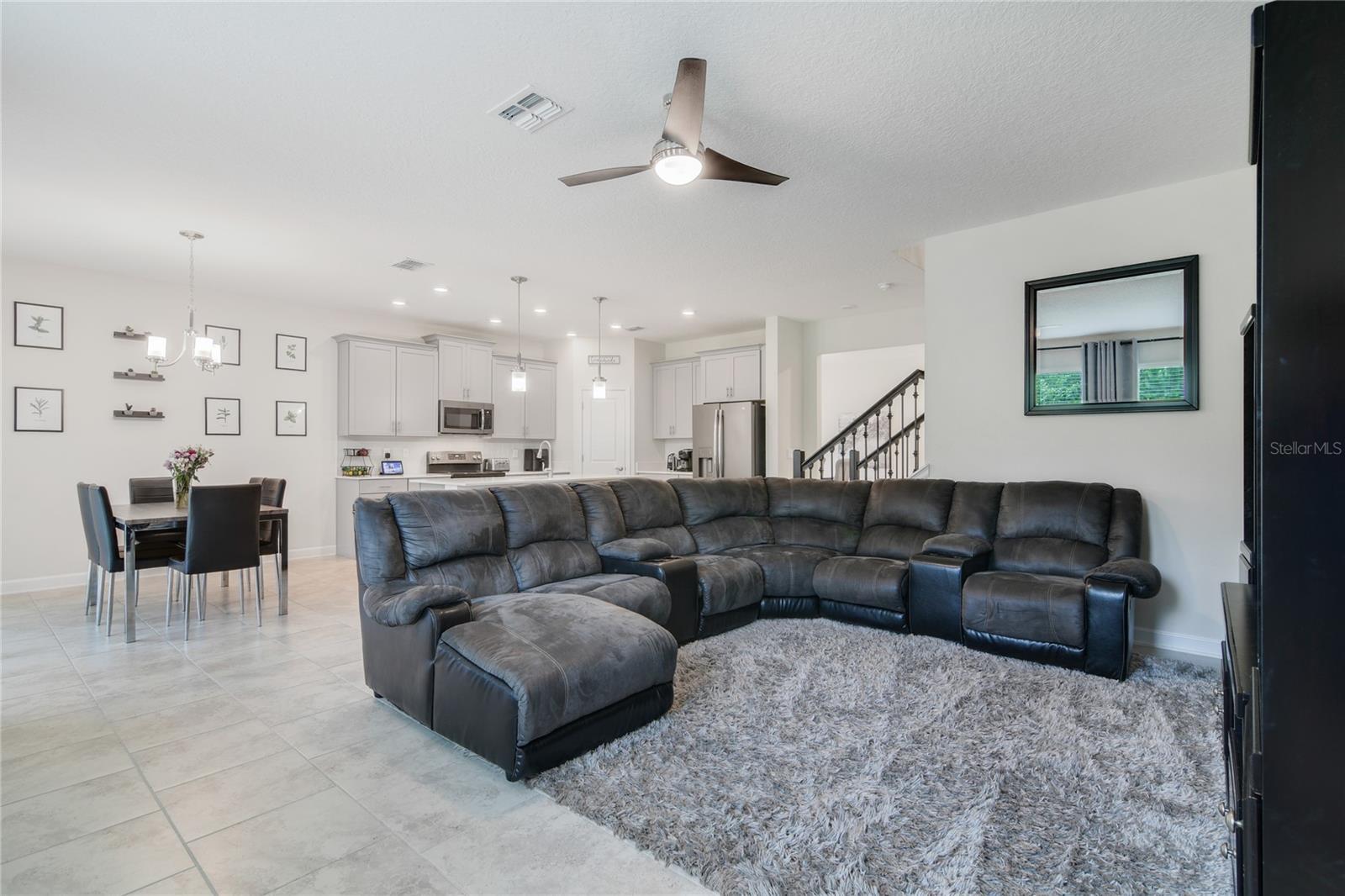 512 WESTCHESTER CT