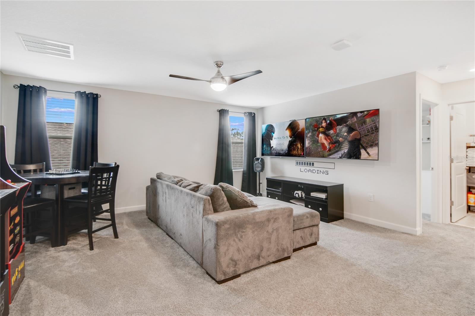 512 WESTCHESTER CT