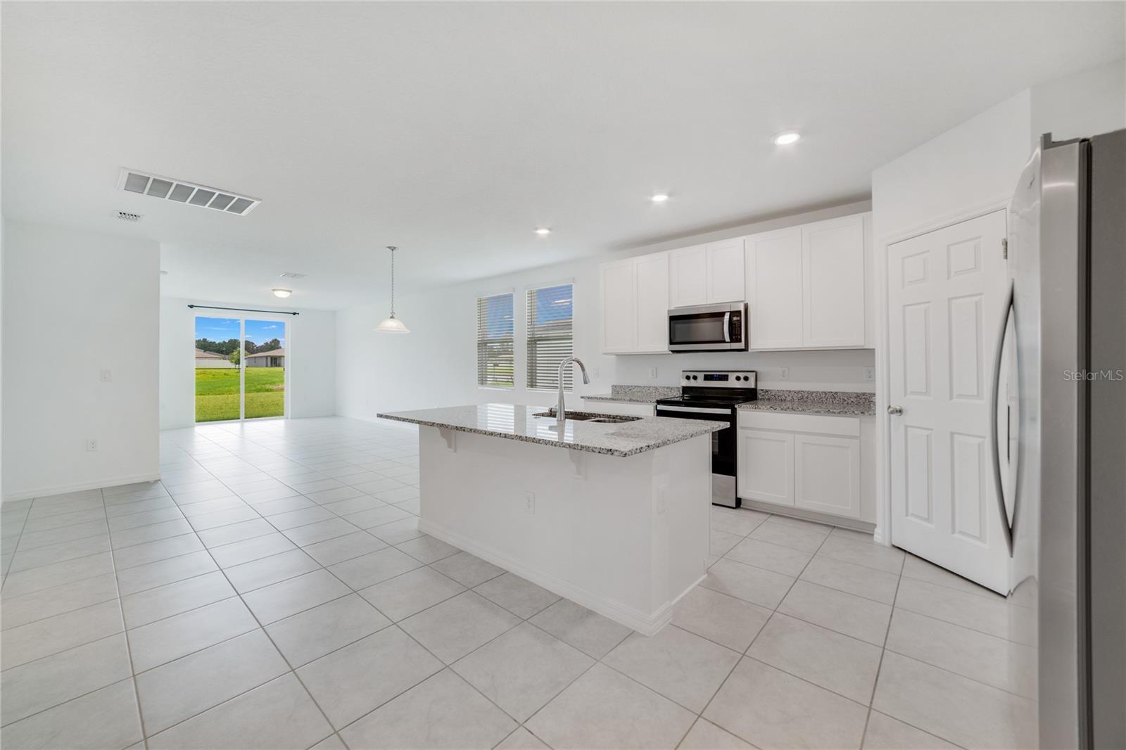 556 VISTA VILLAGES BLVD