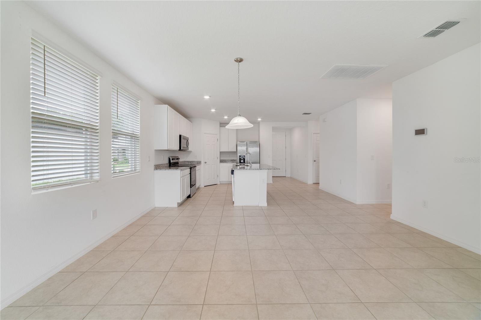 556 VISTA VILLAGES BLVD